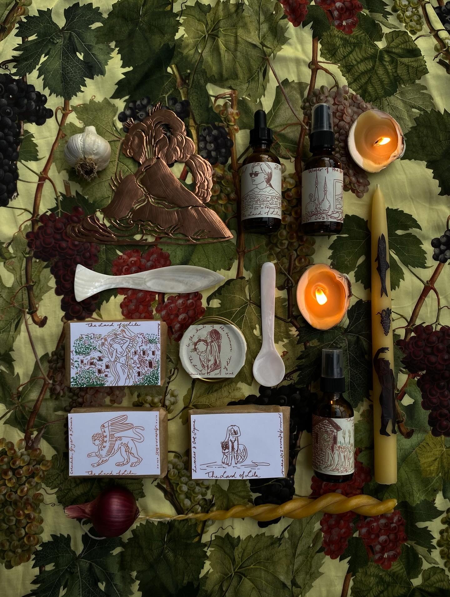 fall apothecary box 2025.jpg__PID:b433a72b-0f4a-4fde-a764-6cca7c5b7da7